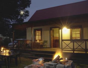 Forest Edge Nature Lovers' Retreat: Fully equipped self-catering Cottages