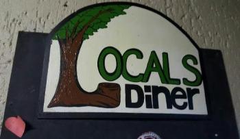 Locals Diner: Locals Pub & Diner Wilderness